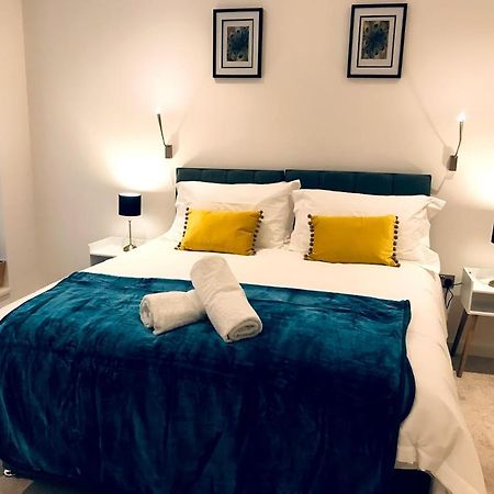 Готель Maplewood Luxurious One-Bed Flat With Free Parking St Albans Екстер'єр фото