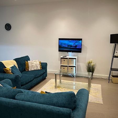 Готель Maplewood Luxurious One-Bed Flat With Free Parking St Albans Екстер'єр фото