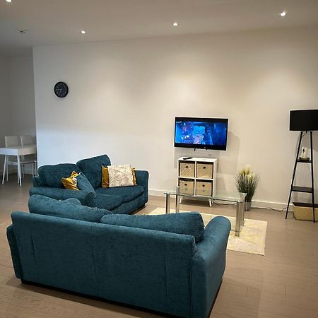 Готель Maplewood Luxurious One-Bed Flat With Free Parking St Albans Екстер'єр фото